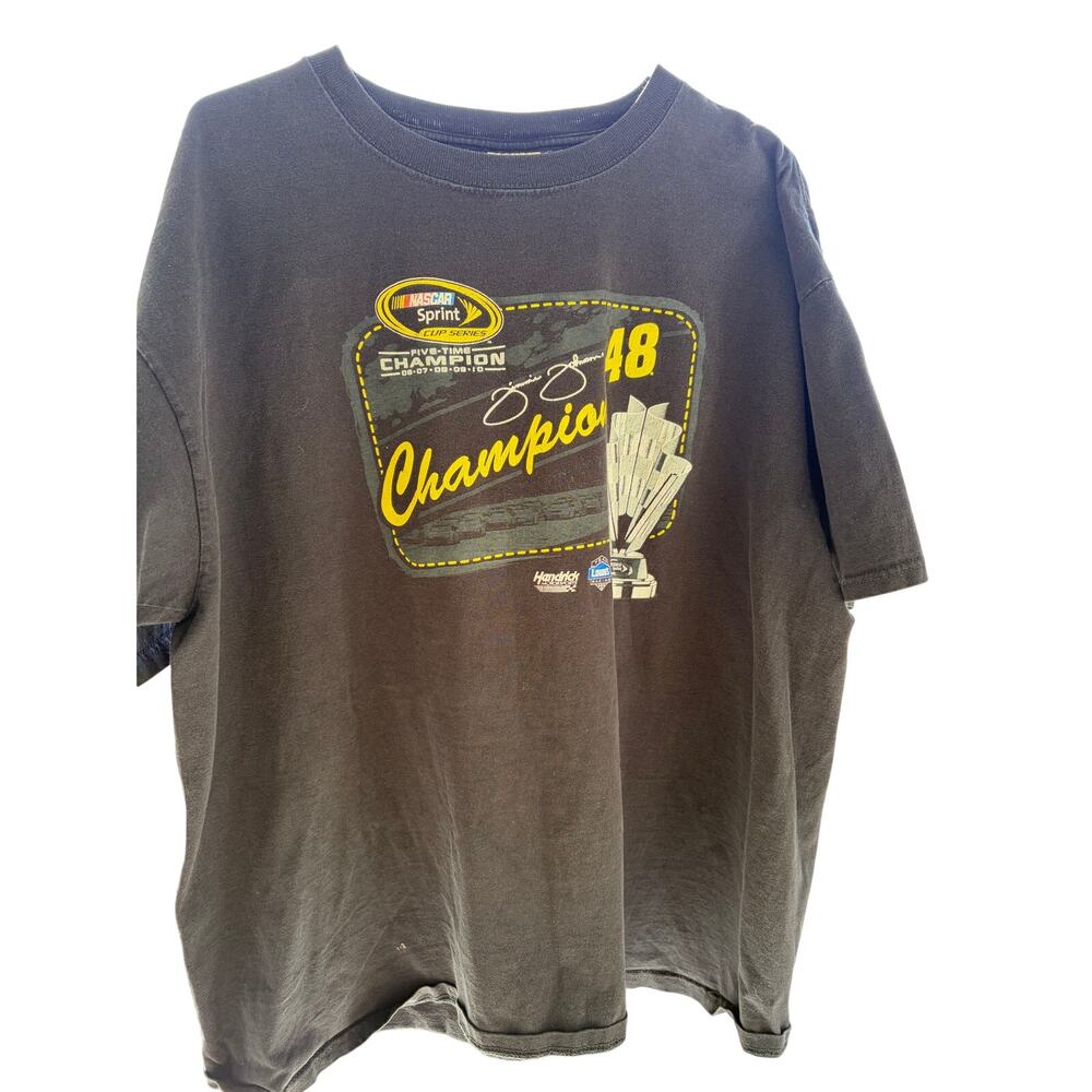Jimmie Johnson 2010  5x Champion NASCAR Racing T Shirt  Size 2XL